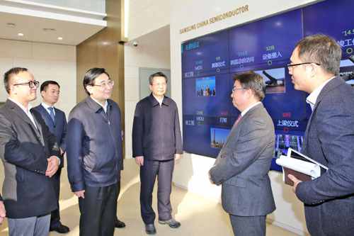 Hu Heping calls for efforts to build top investment destination