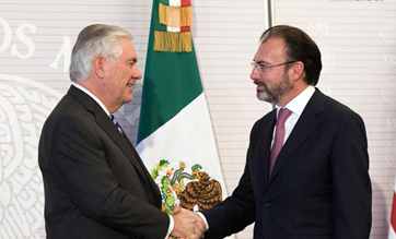 U.S. envoy vows no mass deportation to pacify Mexico