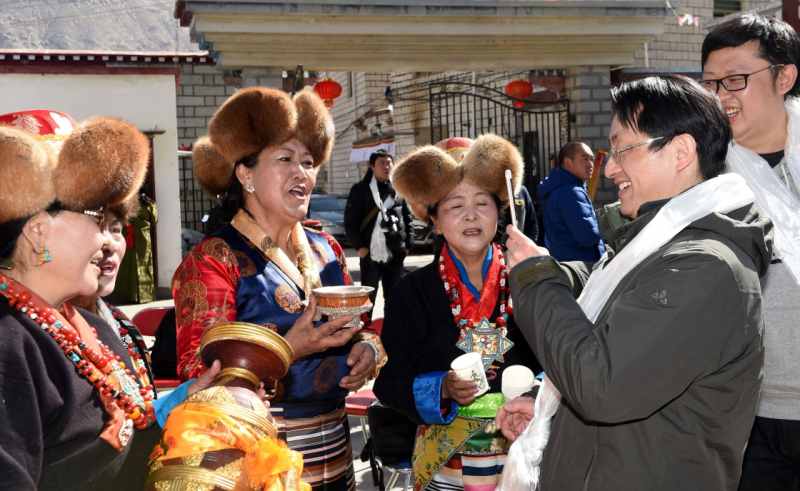 Tibetans celebrate New Year