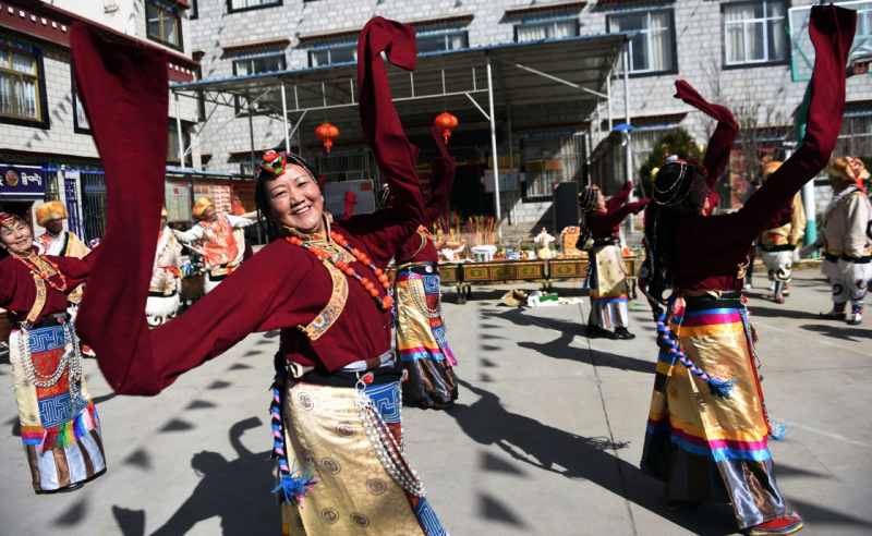 Tibetans celebrate New Year