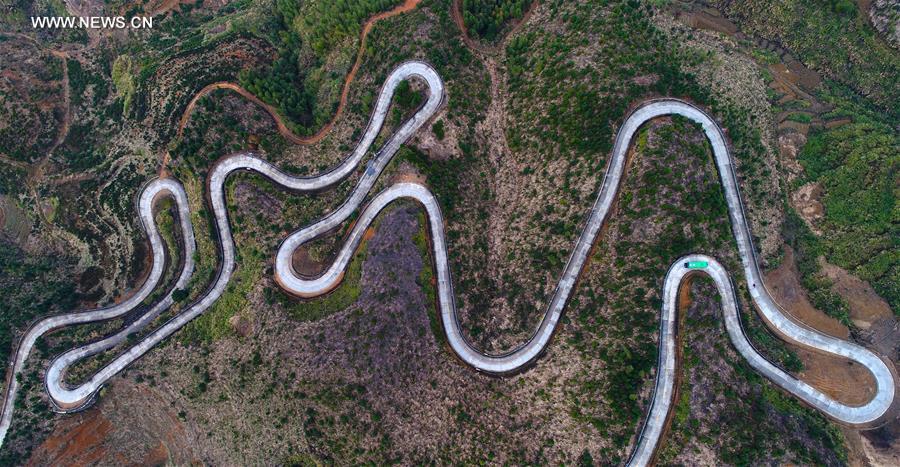 In pics: winding mountain road in SE China's Fujian