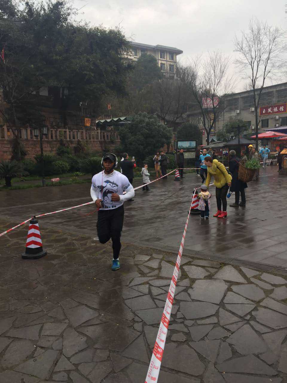 Runners in Sichuan forest park