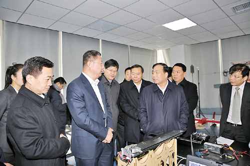 Vice Governor of Shaanxi Jiang Feng surveys UAV industry