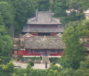 Cheng'en Temple restores tourist reception