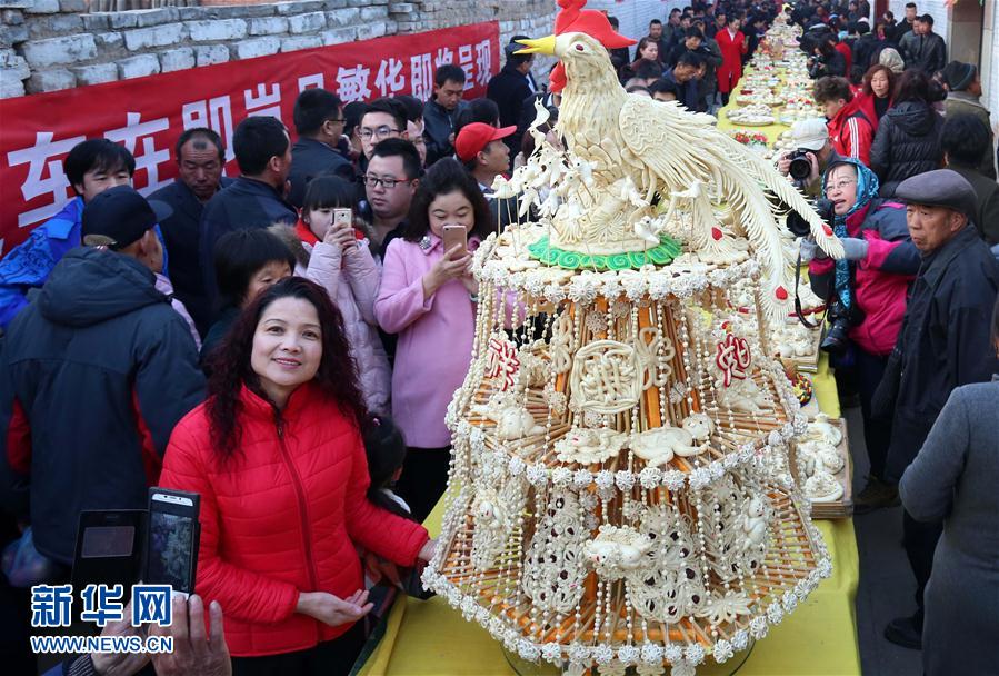 Delicate dough sculptures on display in Shanxi