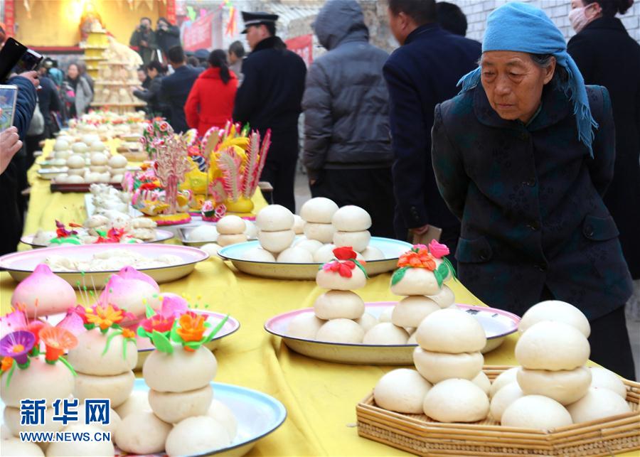 Delicate dough sculptures on display in Shanxi