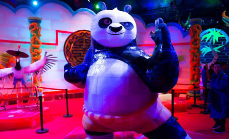 Macao opens indoor ice sculpture exhibition for summer fun