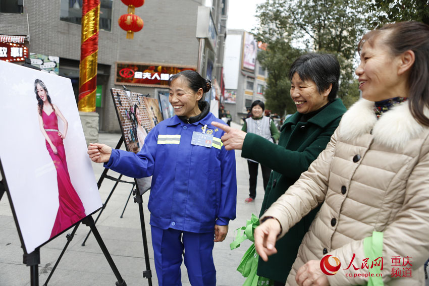 Chongqing sanitation workers get moment in spotlight