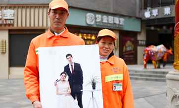 Chongqing sanitation workers get moment in spotlight