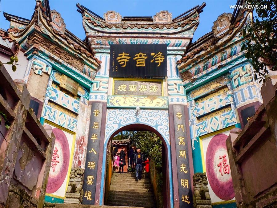 Ancient Jingyin Temple built on cliff in SW China's Chongqing