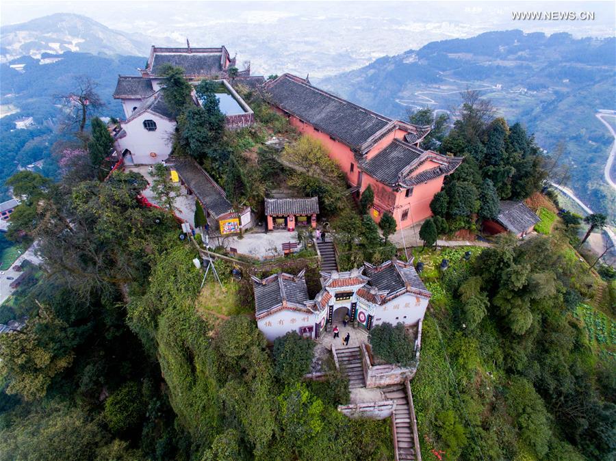 Ancient Jingyin Temple built on cliff in SW China's Chongqing