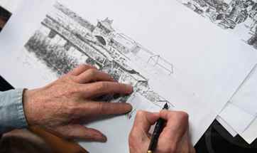 Elderly Changchun man draws 330 pictures of old buildings