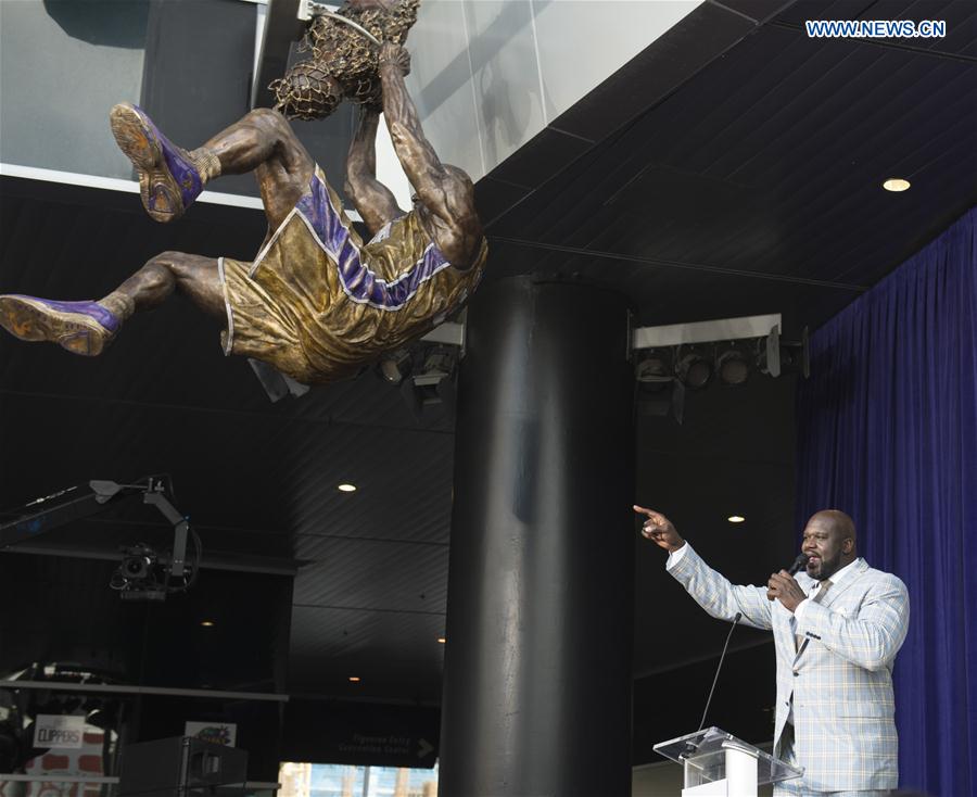 Statue of Shaquille O'Neal unveiled in Los Angeles