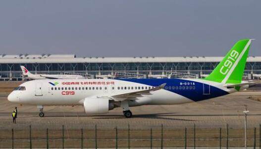 Chinese-made large passenger jet passes assessment for maiden flight