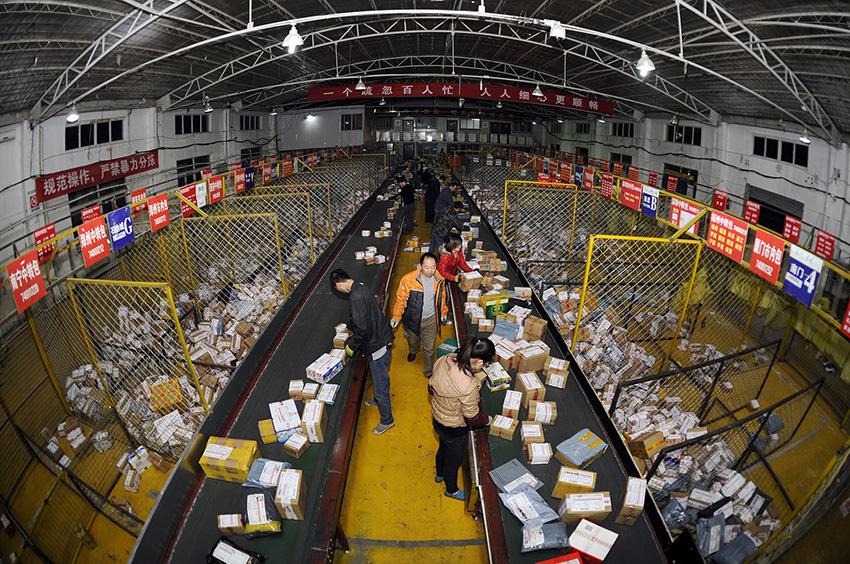 Over 40 pct of global courier delivery volume in China