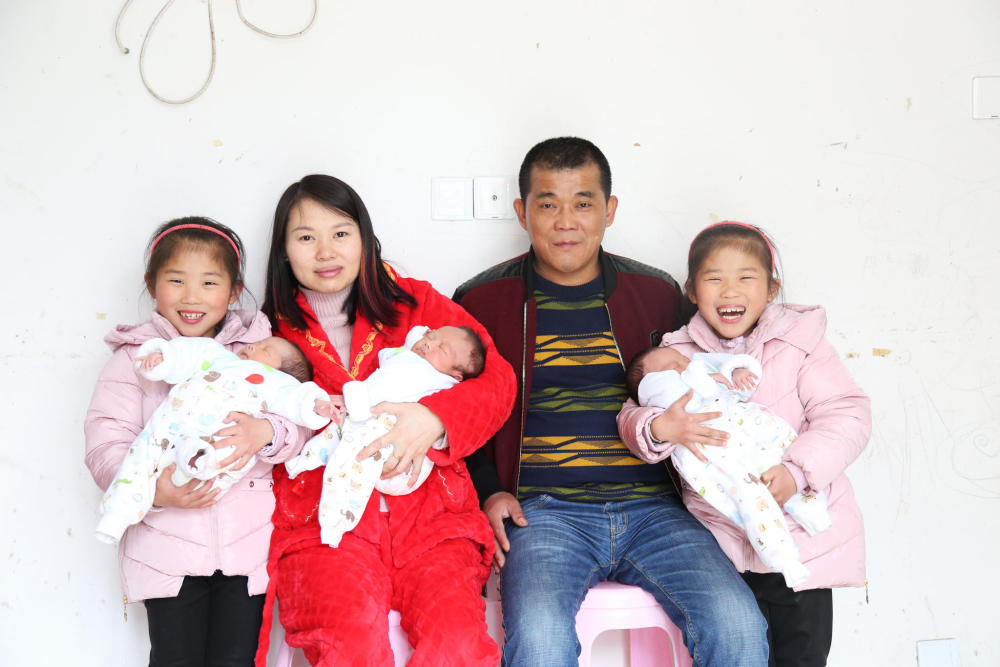 39-year-old mother of twins gives birth to triplets