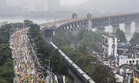 China's Wuhan holds international marathon
