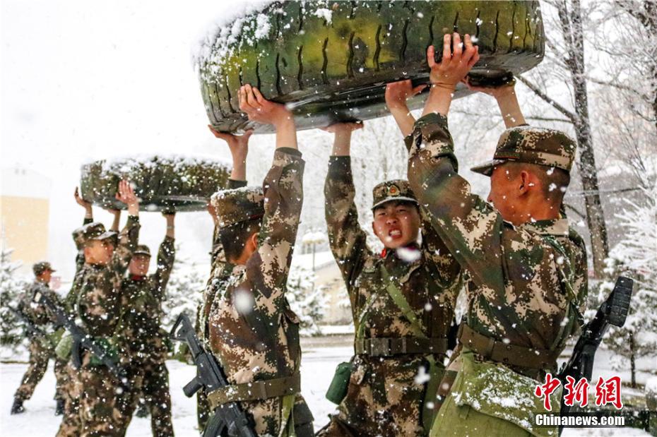 People's Armed Police Forestry Troops conduct snowy drill in Gansu
