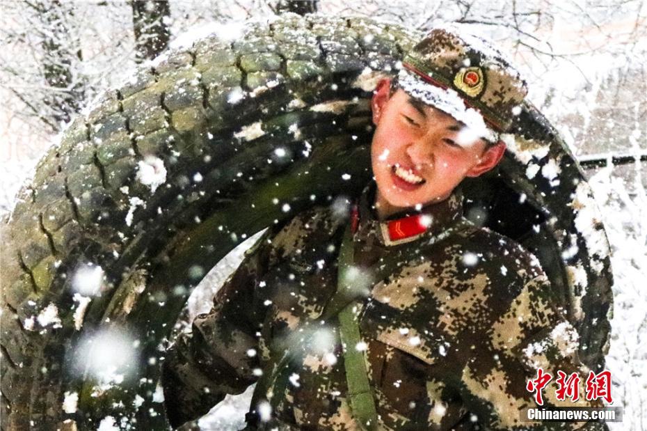 People's Armed Police Forestry Troops conduct snowy drill in Gansu