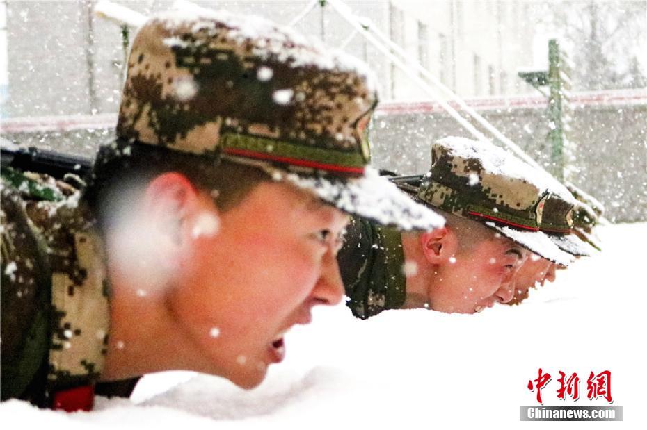 People's Armed Police Forestry Troops conduct snowy drill in Gansu