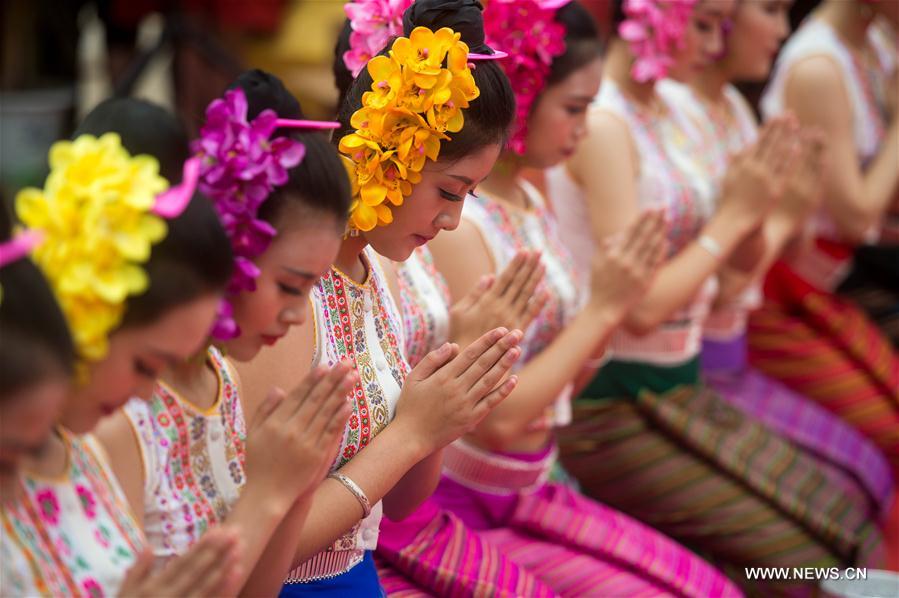 Water-sprinkling festival celebrated in Jinghong City, China's Yunnan