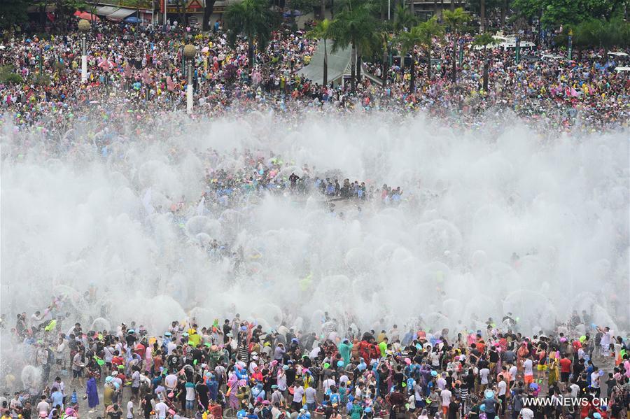 Water-sprinkling festival celebrated in Jinghong City, China's Yunnan