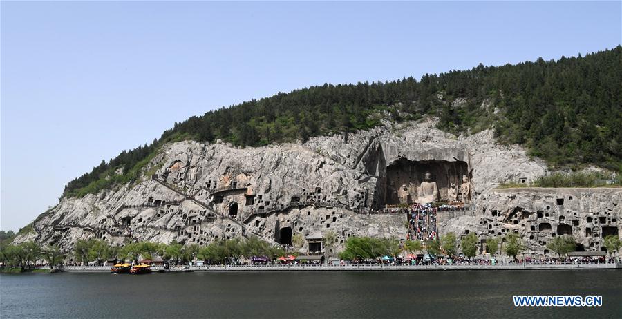 Longmen Grottoes in China's Henan enters into tourist rush season 
