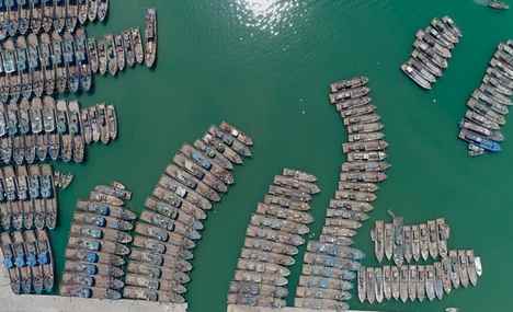 Boats berthing as summer fishing ban starts