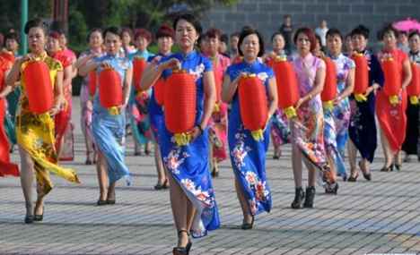 Cheongsam show held in Shanxi
