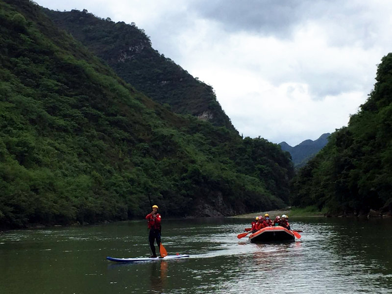 Whitewater rafting expected to raise public awareness of water pollution in China