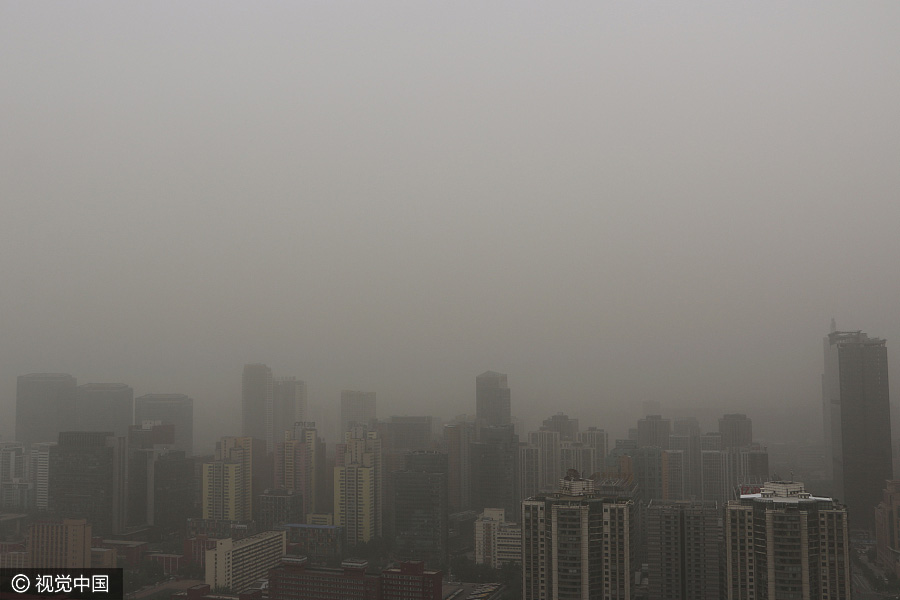 Sandstorm batters Beijing for second day