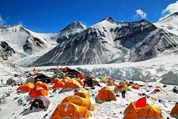 Mt. Qomolangma expedition brings optimism to Nepal's quake-ravaged tourism