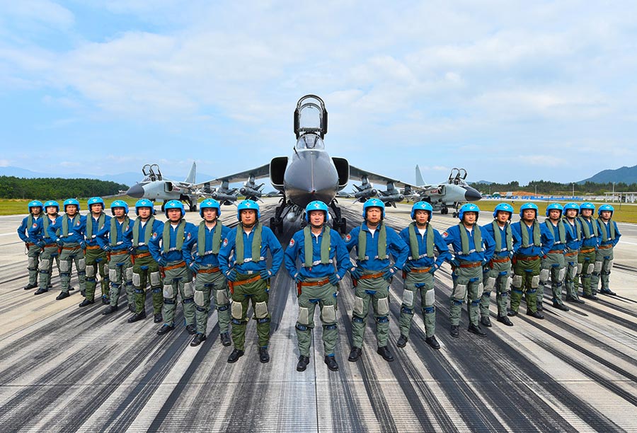 ‘Hawks of Thunder’: PLA South China Sea Fleet conduct advanced flight training