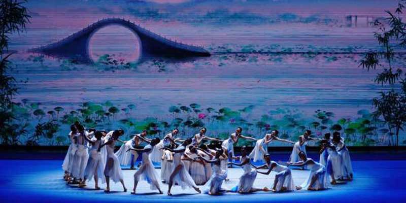 Artistic performances celebrates Belt and Road Forum