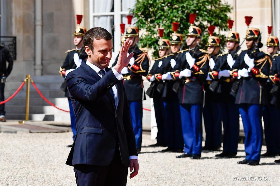 Macron sworn in as new French president