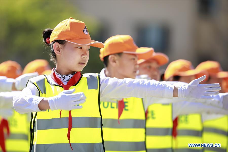 Over 1,000 students take part in gesture exercise competition in N China