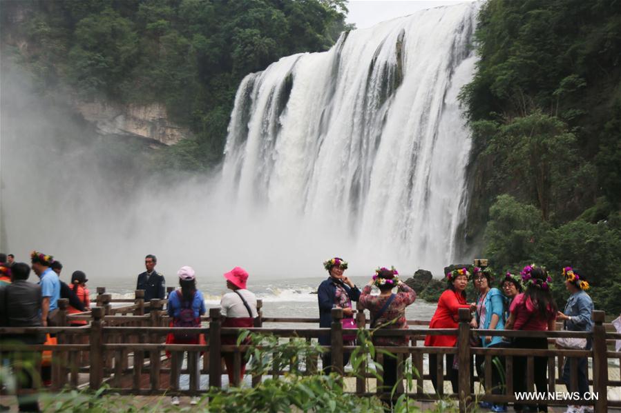 Water level of Huangguoshu Waterfall rises due to heavy rainfall