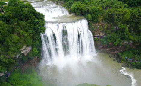 Water level of Huangguoshu Waterfall rises