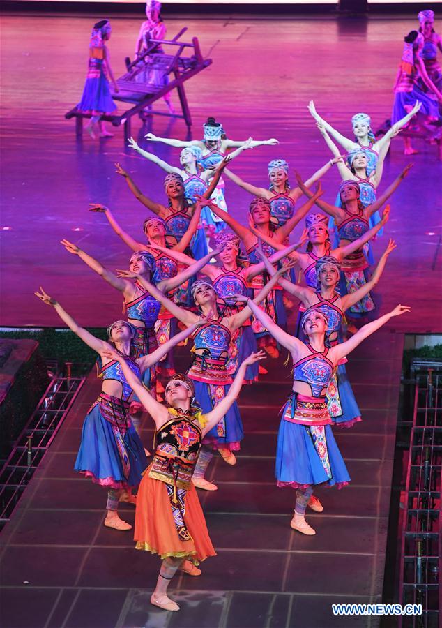 Performance featuring tales on Tujia ethnic group staged in Chongqing