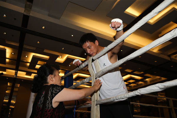 From sick child to professional boxer, man becomes role model