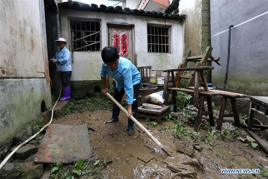 In pics: aftermath of flood in E China's Anhui