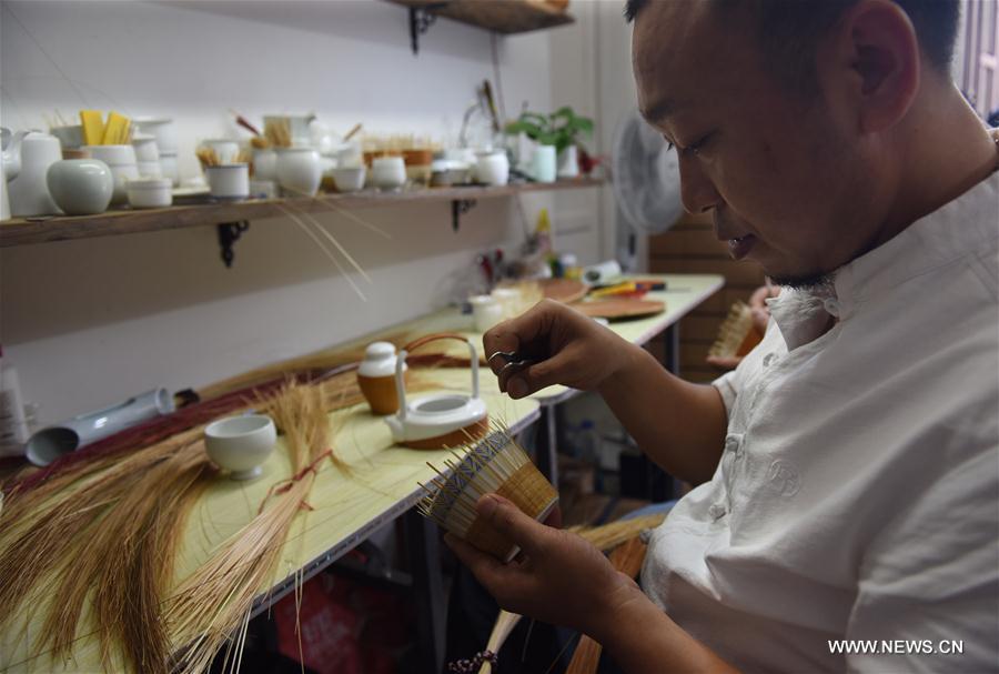 In pics: workshop of unburned earthenwares in China's Jingdezhen