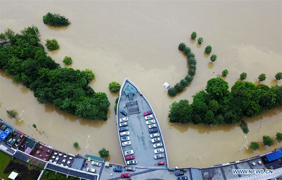 Water level of Liujiang River exceeds warning level in S China's Liuzhou