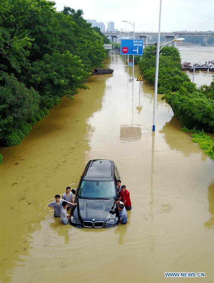 Water level of Liujiang River exceeds warning level in S China's Liuzhou