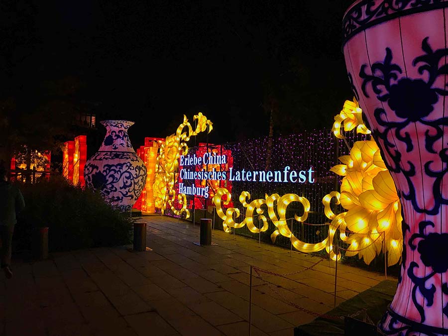 Chinese Lantern festival lights up Hamburg before G20
