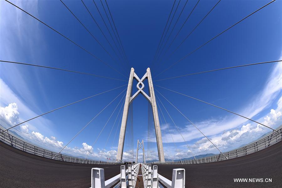 Main structure of Hong Kong-Zhuhai-Macao Bridge finished