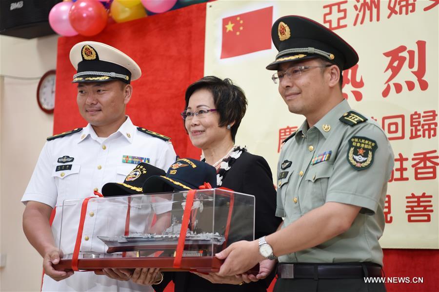 Soldiers, officers of aircraft carrier Liaoning visit elders in HK