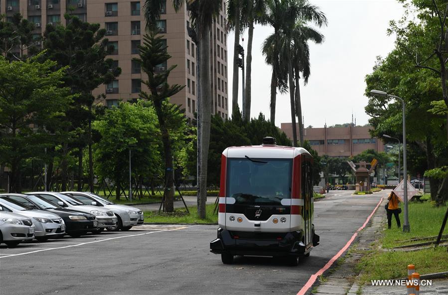 Taiwan's 1st unmanned bus starts test run in Taipei
