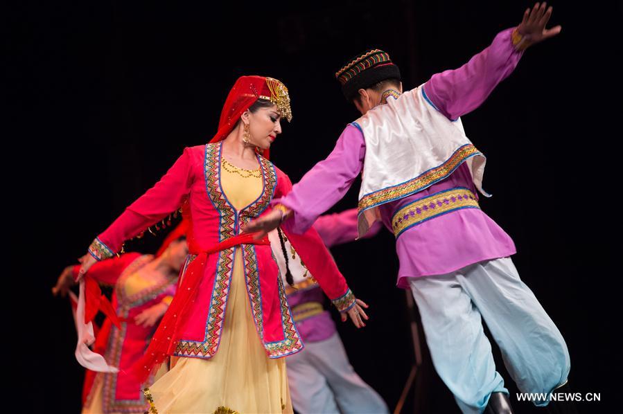 Artists from China's Xinjiang give performance in Egypt