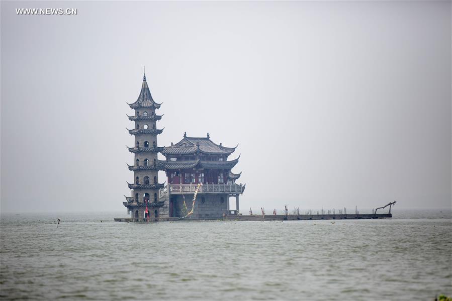 Water level of Poyang Lake higher than warning level for days